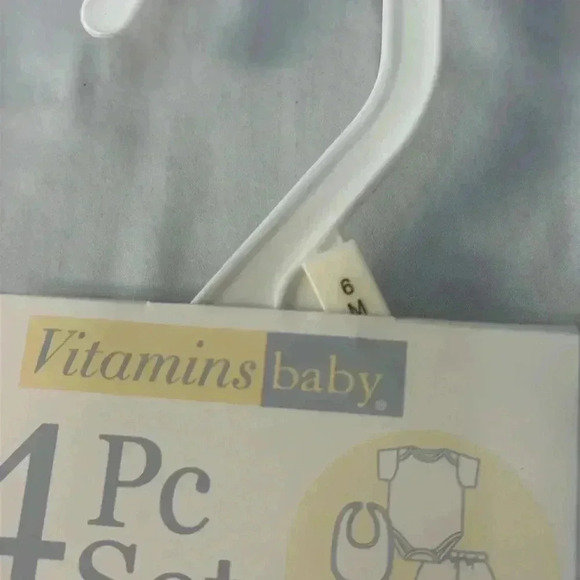 Vitamins Baby - NWT - 4 piece set. Size 6 months - Picture 5 of 5